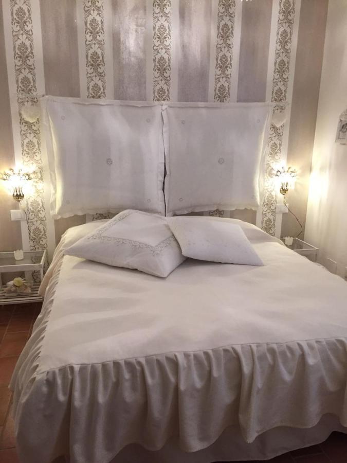 B&B Margherita Le Fiabe ซานตากาตา เฟลเตรีย ภายนอก รูปภาพ