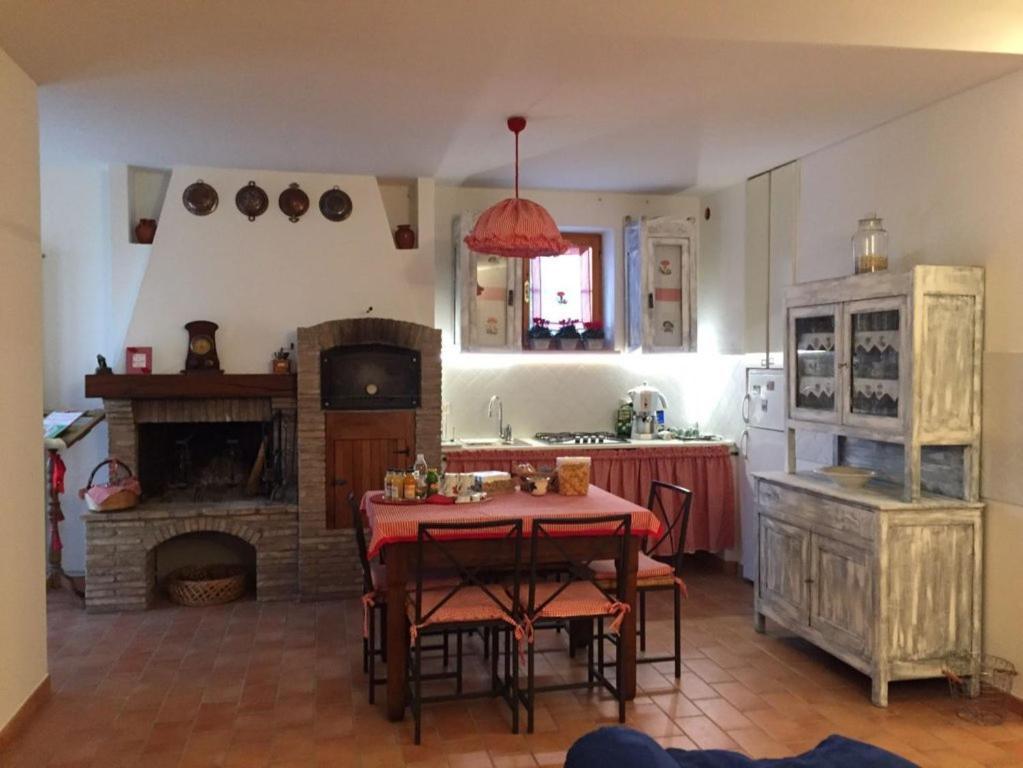 B&B Margherita Le Fiabe ซานตากาตา เฟลเตรีย ภายนอก รูปภาพ